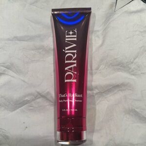 Parivie that’s radiant Daily Purifying Cleanser